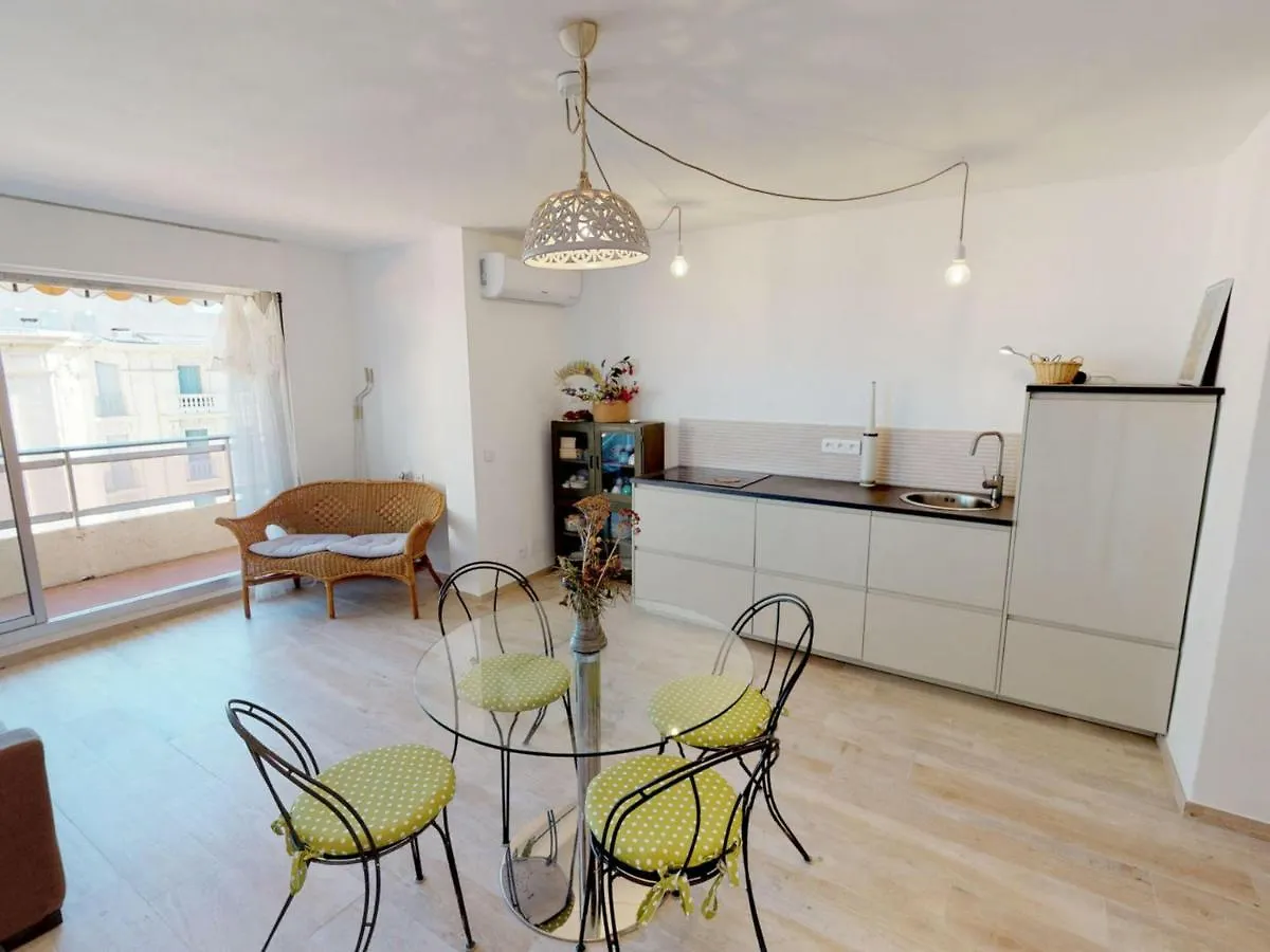 Beau 3P Renove Avec Terrasse, Parking Prive Et Climatisation - Fr-1-196-267 Apartment Menton